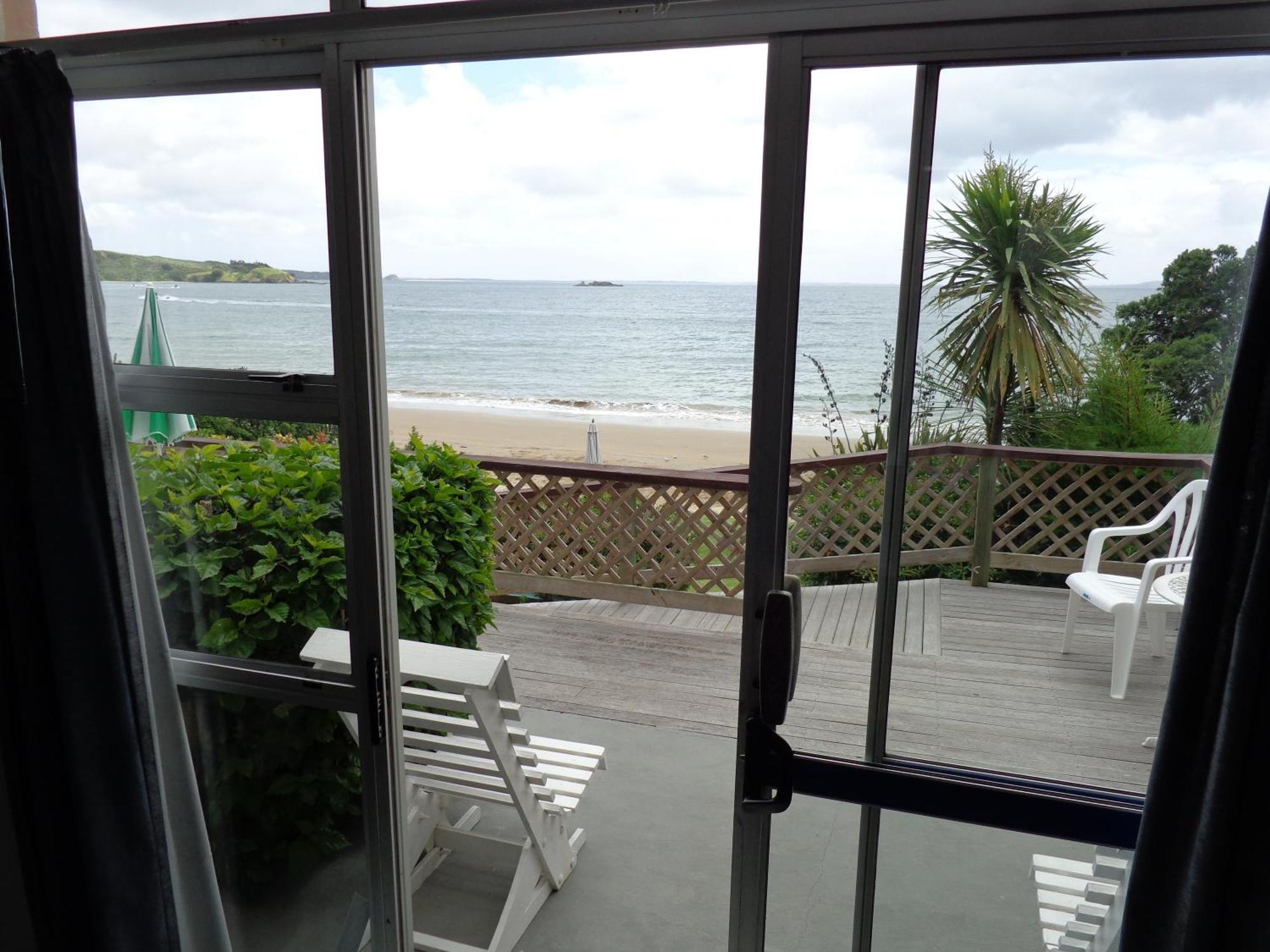 San Marino Motor Lodge Absolute Beachfront Coopers Beach Room photo